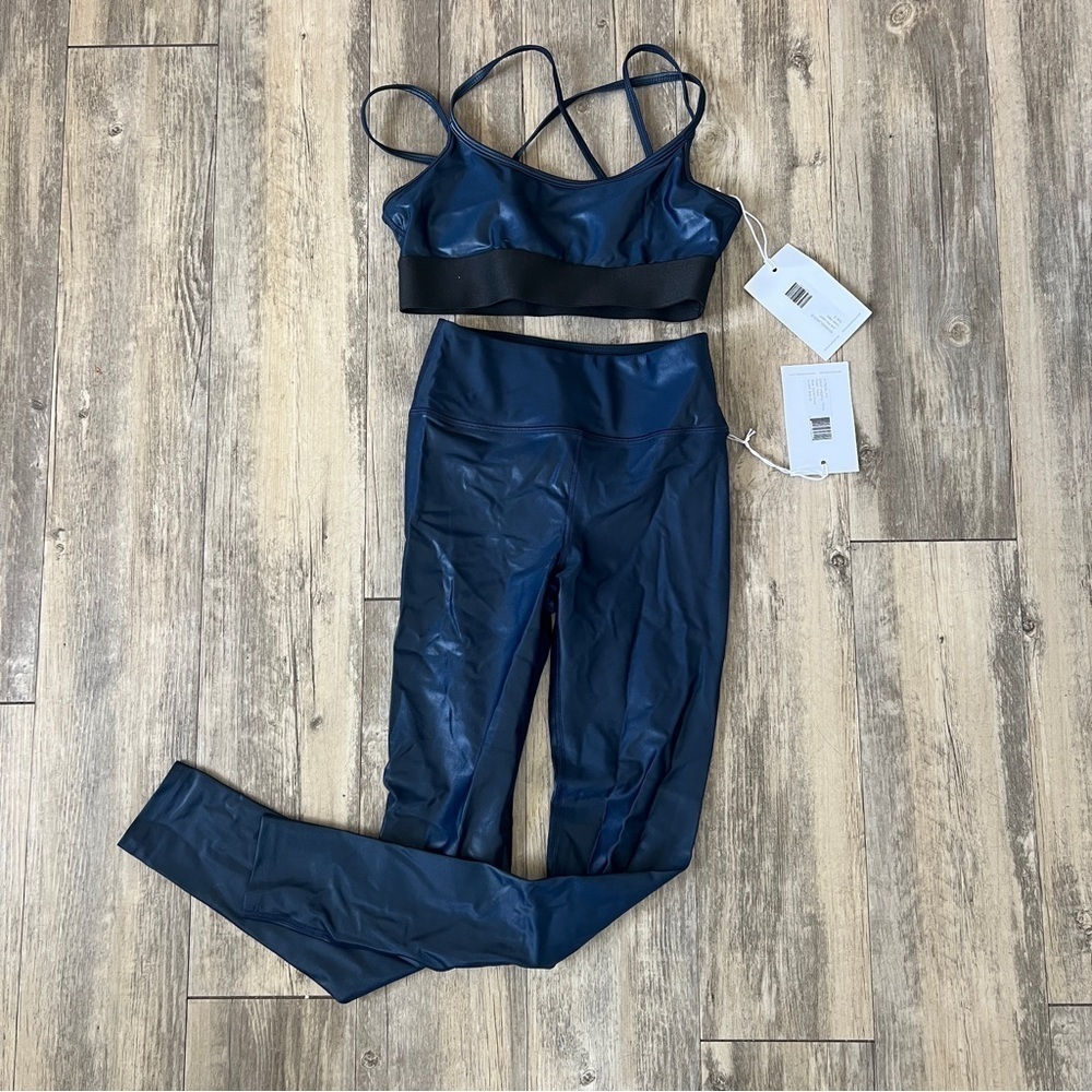 Noli Yoga Jolie Liquid Jolie Sports Bra and Liquid Legging in Navy